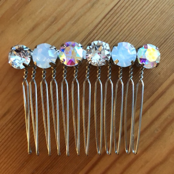 White Opal, Aurora Borealis + Classic Clear Crystal Hair Comb - Picture 3 of 10
